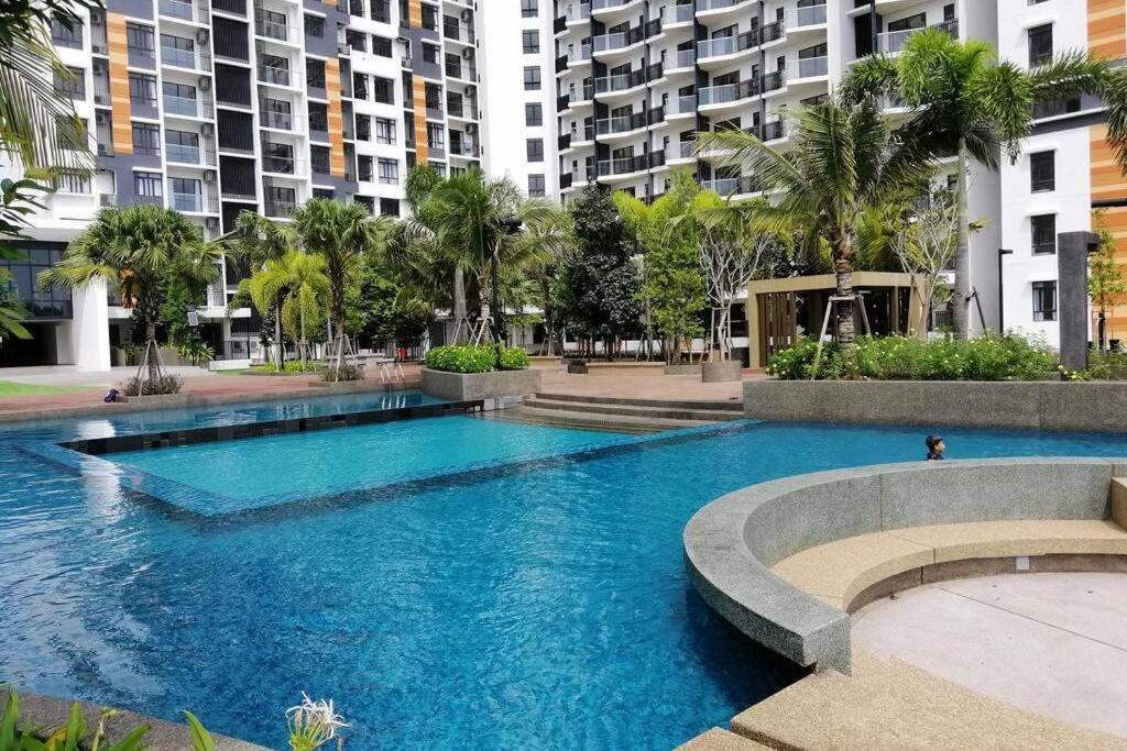 Casa Raudhah @ Timurbay Seafront Residence Kampung Sungai Karang Exterior foto