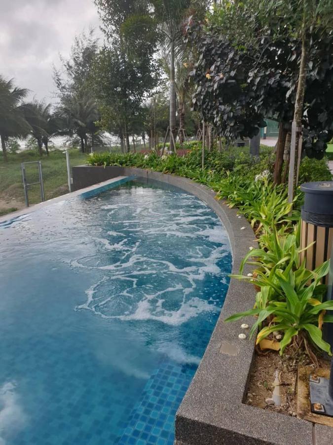 Casa Raudhah @ Timurbay Seafront Residence Kampung Sungai Karang Exterior foto